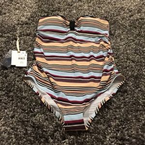 Jessica Simpson Maternity Bathing Suit 🤰🏻